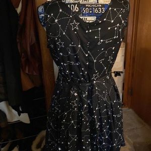 Constellation dress size Large